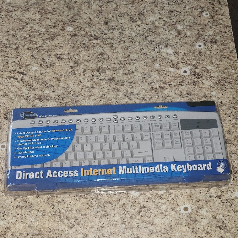 iConcepts Direct Access Internet Multimedia Keyboard by Sakar-NEW